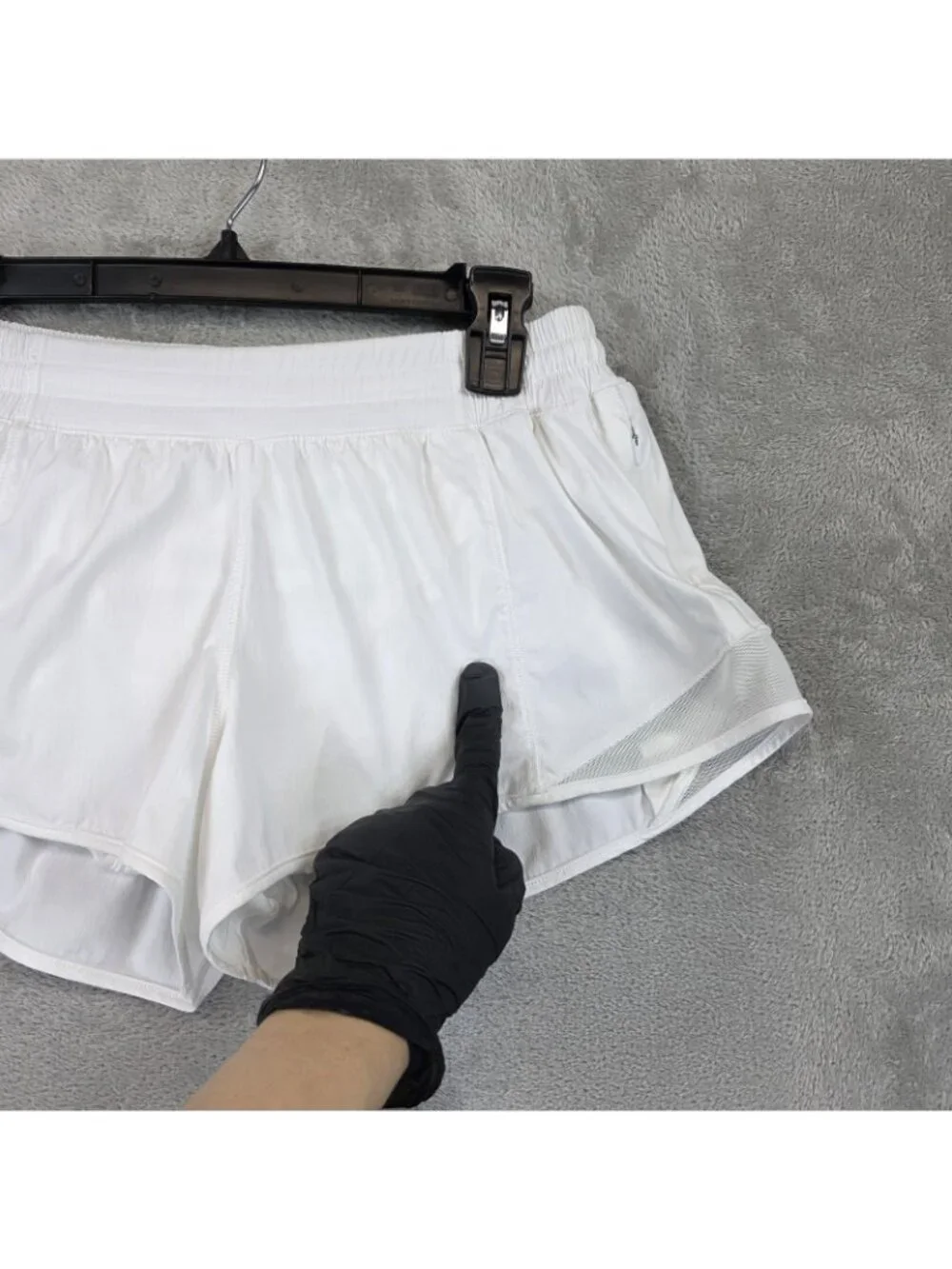 Lululemon Shorts Womens 8 White 2.5 In Running Athletic Lined Mesh Training Gym